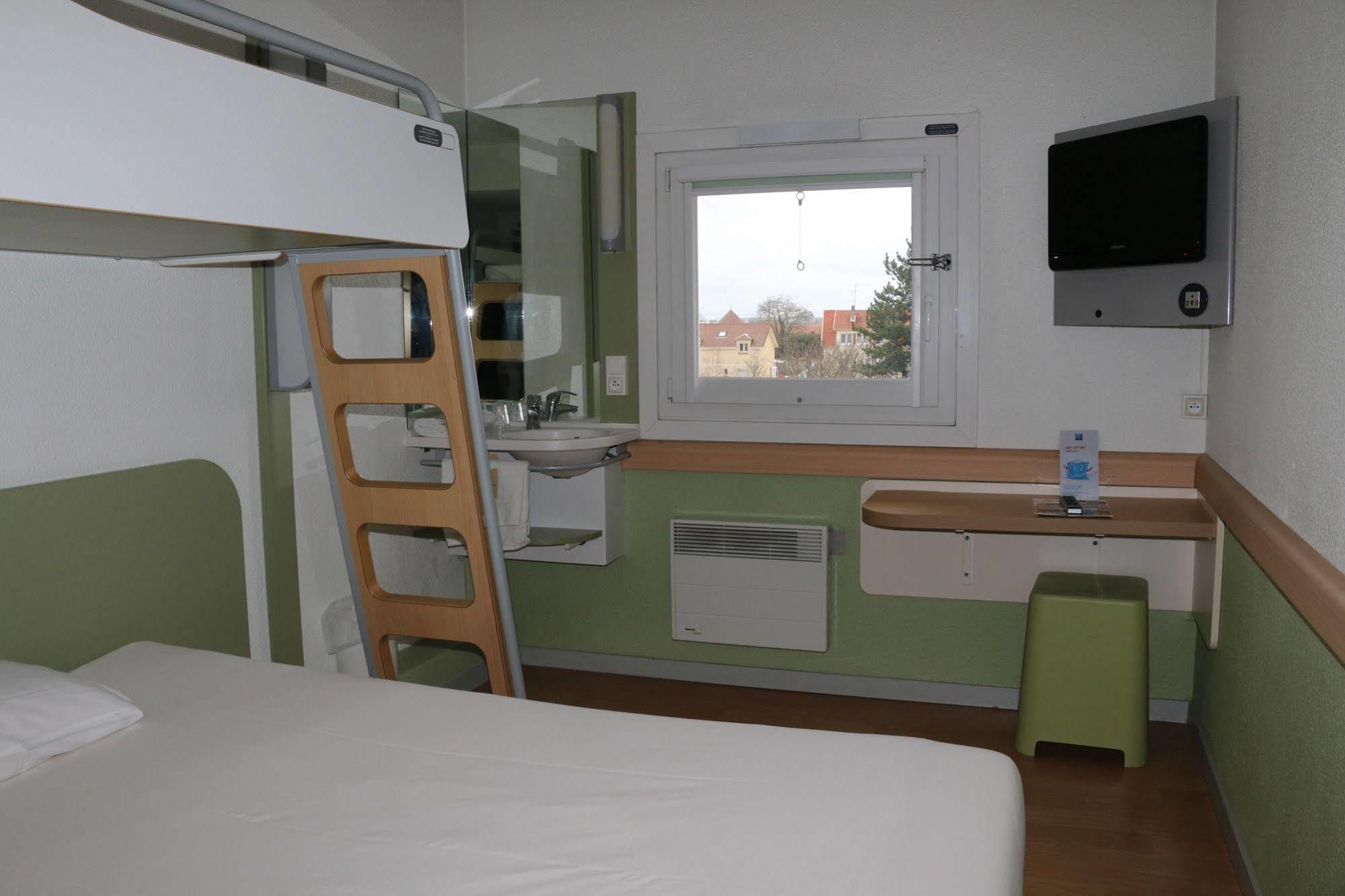 B&B Hotel Cergy Pierrelaye Exterior foto